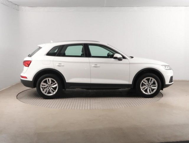 Audi Q5  2.0 TDI 