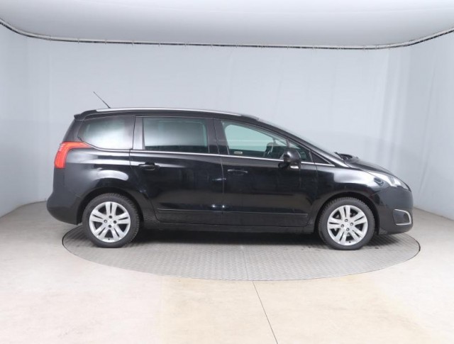 Peugeot 5008  2.0 BlueHDi 