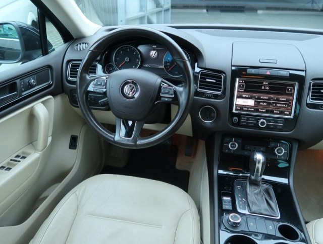 Volkswagen Touareg  3.0 TDI 