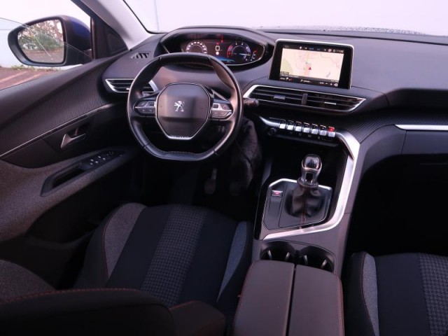 Peugeot 3008  1.5 BlueHDi 