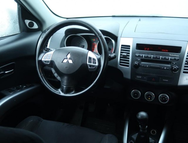 Mitsubishi Outlander  2.0 DI-D 