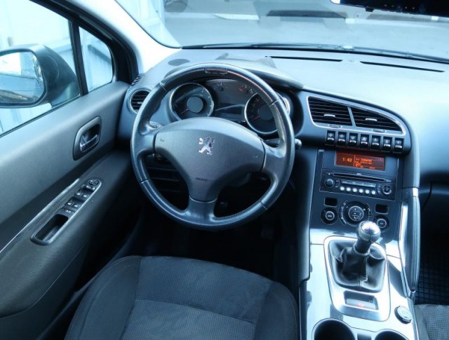 Peugeot 3008  1.6 VTi 