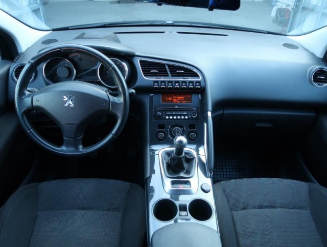 Peugeot 3008  1.6 VTi 