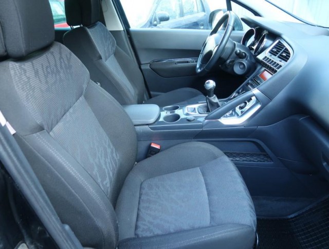 Peugeot 3008  1.6 VTi 