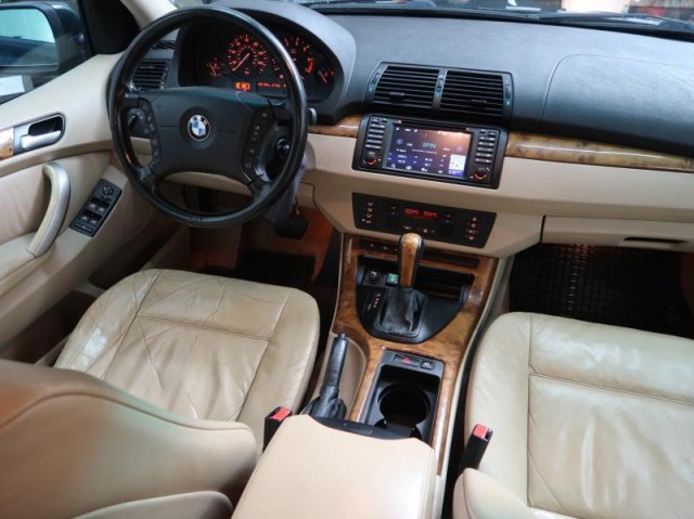 BMW X5  3.0i 