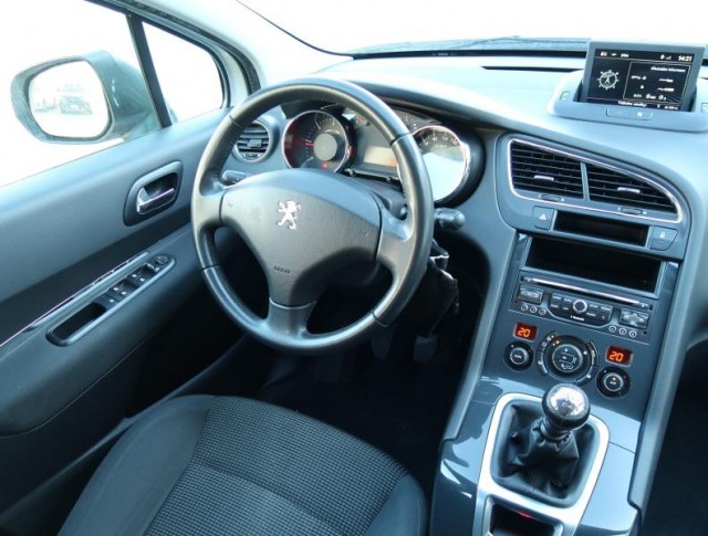 Peugeot 5008  2.0 BlueHDi 