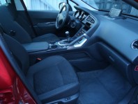 Peugeot 3008  2.0 HDi 