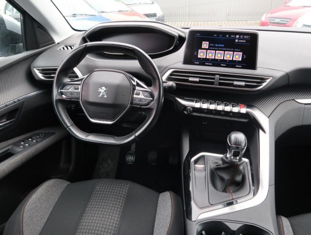Peugeot 3008  1.5 BlueHDi 