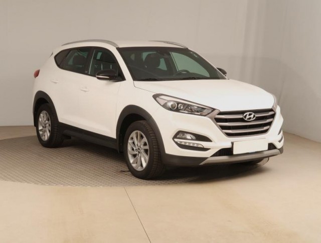 Hyundai Tucson  1.7 CRDi Trikolor