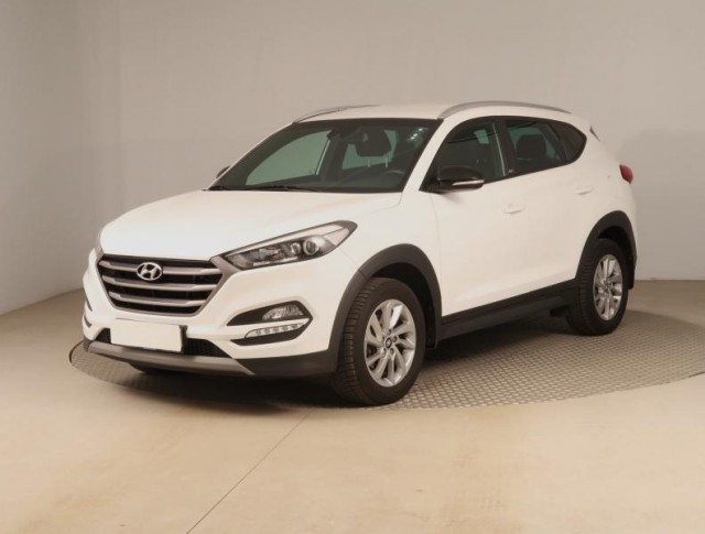 Hyundai Tucson  1.7 CRDi Trikolor