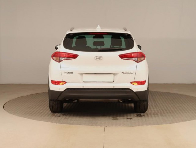 Hyundai Tucson  1.7 CRDi Trikolor