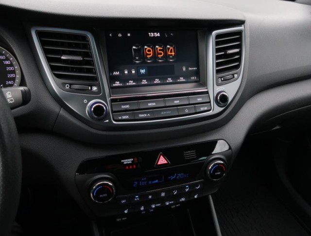 Hyundai Tucson  1.7 CRDi Trikolor