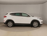 Hyundai Tucson  1.7 CRDi Trikolor