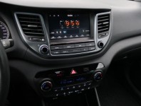 Hyundai Tucson  1.7 CRDi Trikolor