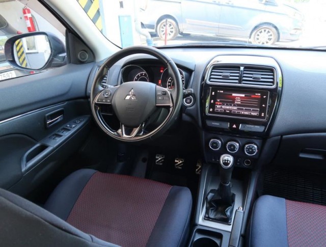 Mitsubishi ASX  1.6 MIVEC 