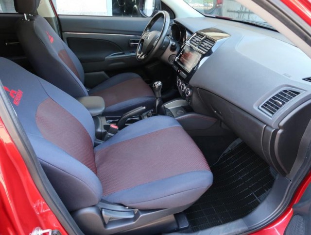 Mitsubishi ASX  1.6 MIVEC 
