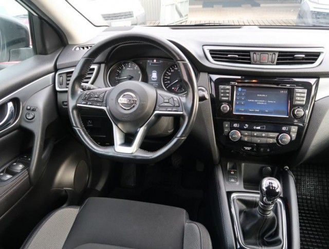 Nissan Qashqai  1.2 DIG-T N-Connecta