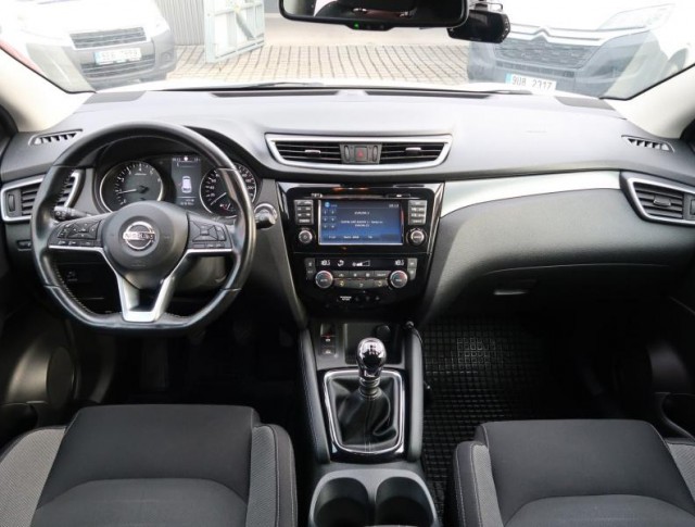 Nissan Qashqai  1.2 DIG-T N-Connecta