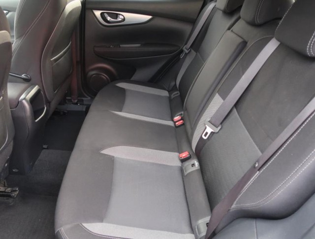 Nissan Qashqai  1.2 DIG-T N-Connecta