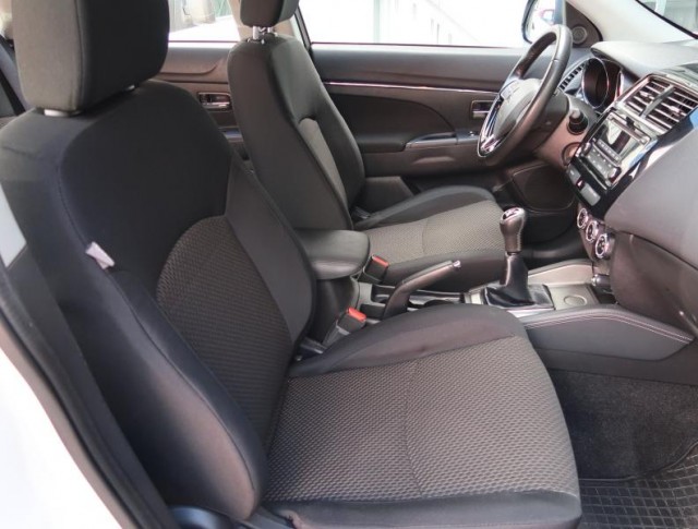 Mitsubishi ASX  1.6 MIVEC 