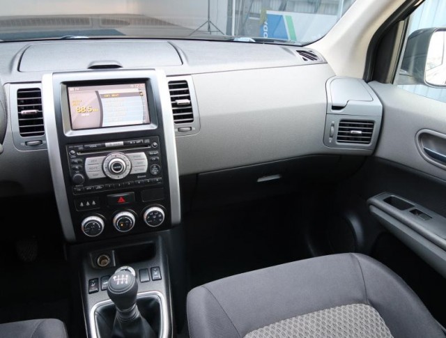 Nissan X-Trail  2.5 