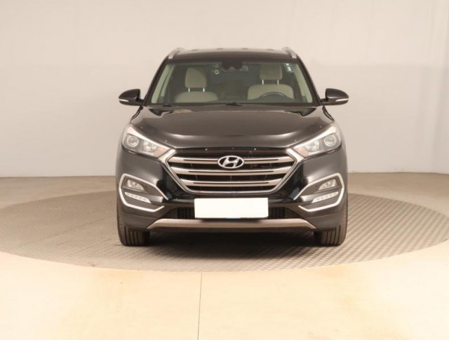 Hyundai Tucson  1.7 CRDi Trikolor