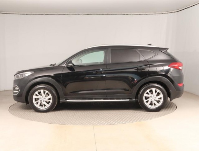 Hyundai Tucson  1.7 CRDi Trikolor