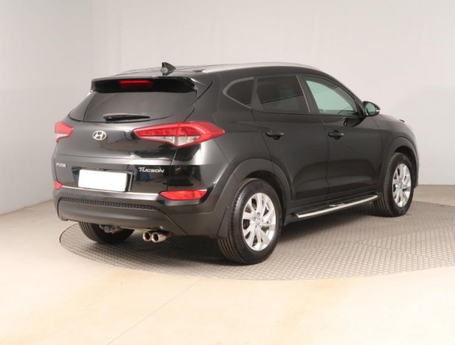 Hyundai Tucson  1.7 CRDi Trikolor