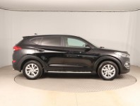 Hyundai Tucson  1.7 CRDi Trikolor