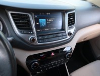 Hyundai Tucson  1.7 CRDi Trikolor