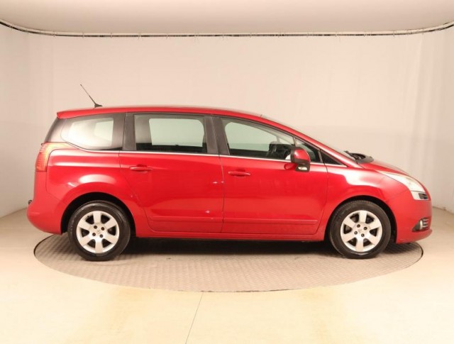 Peugeot 5008  2.0 BlueHDi 