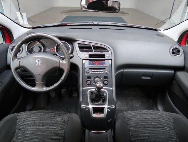 Peugeot 5008  2.0 BlueHDi 
