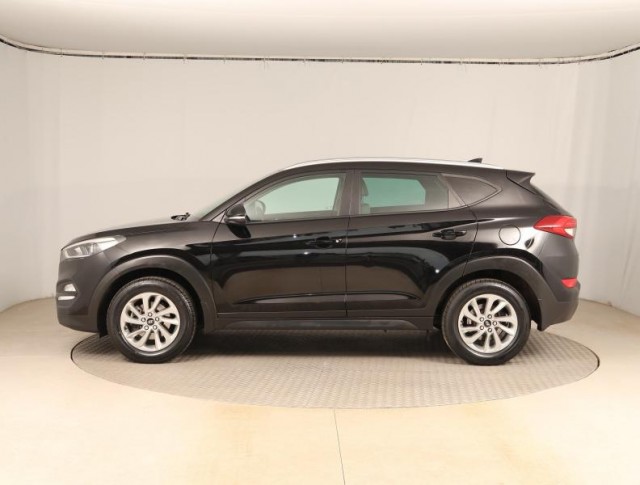 Hyundai Tucson  1.7 CRDi Trikolor