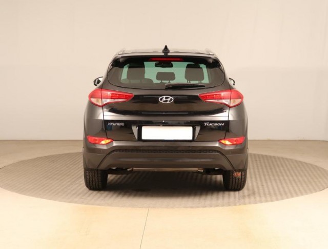 Hyundai Tucson  1.7 CRDi Trikolor