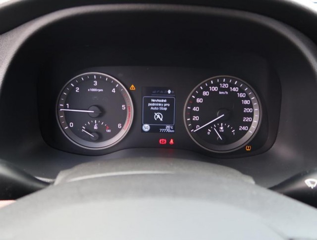 Hyundai Tucson  1.7 CRDi Trikolor