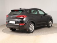 Hyundai Tucson  1.7 CRDi Trikolor