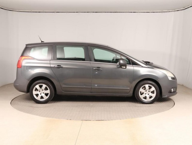 Peugeot 5008  2.0 HDI 