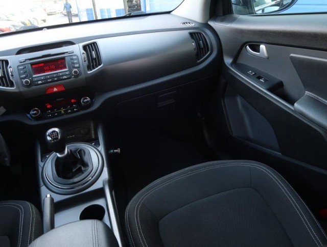 Kia Sportage  2.0 CRDi 