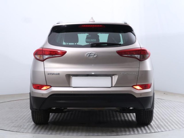 Hyundai Tucson  1.7 CRDi Trikolor