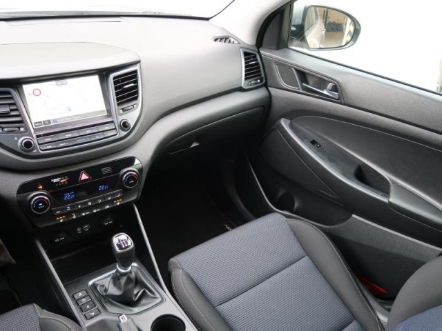 Hyundai Tucson  1.7 CRDi Trikolor