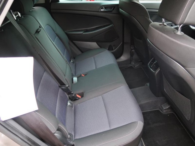 Hyundai Tucson  1.7 CRDi Trikolor