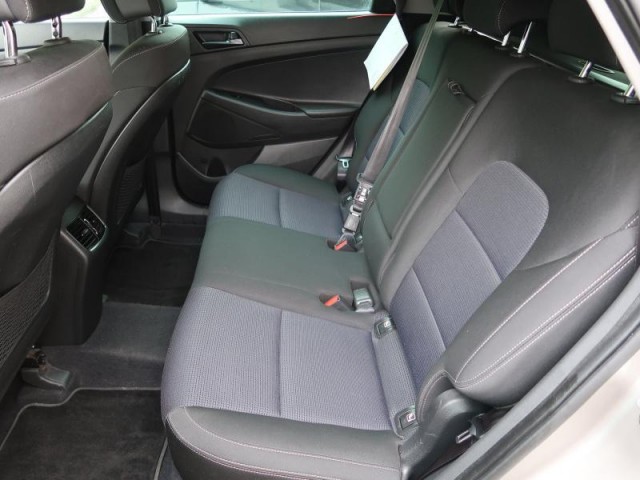 Hyundai Tucson  1.7 CRDi Trikolor