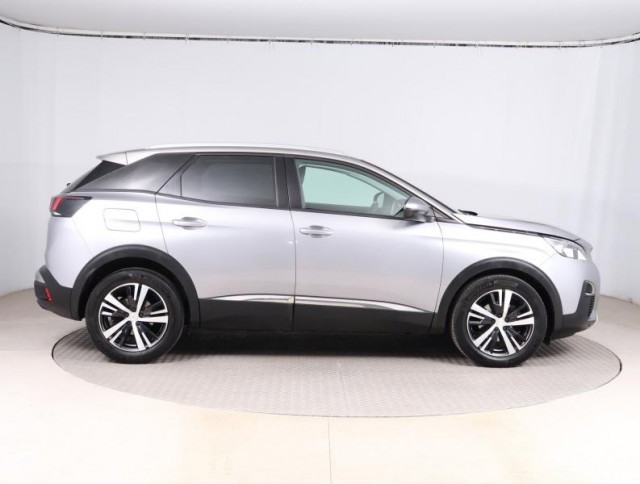 Peugeot 3008  1.2 PureTech Allure Pack