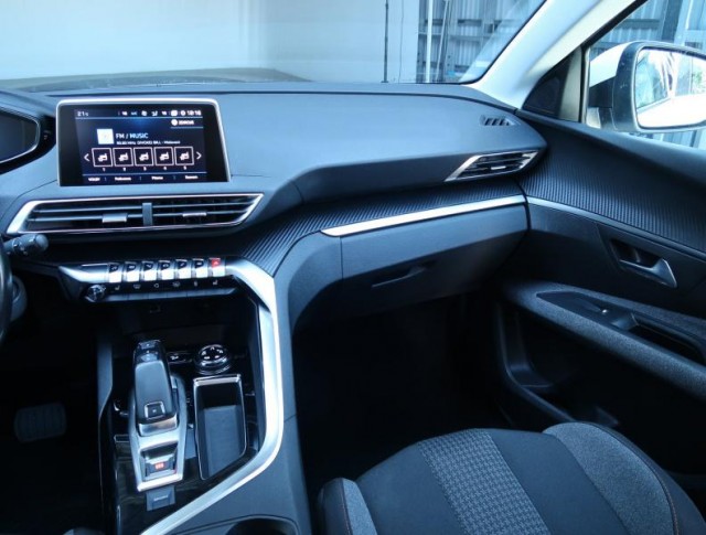 Peugeot 5008  PureTech 130 