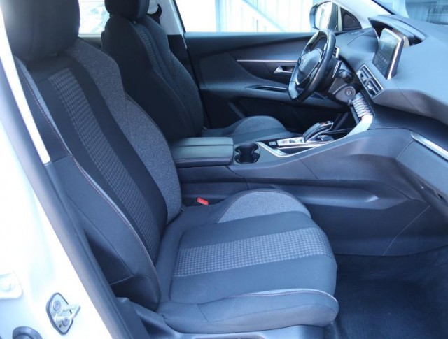 Peugeot 5008  PureTech 130 