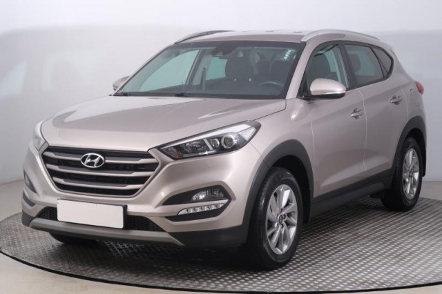 Hyundai Tucson  1.7 CRDi Trikolor