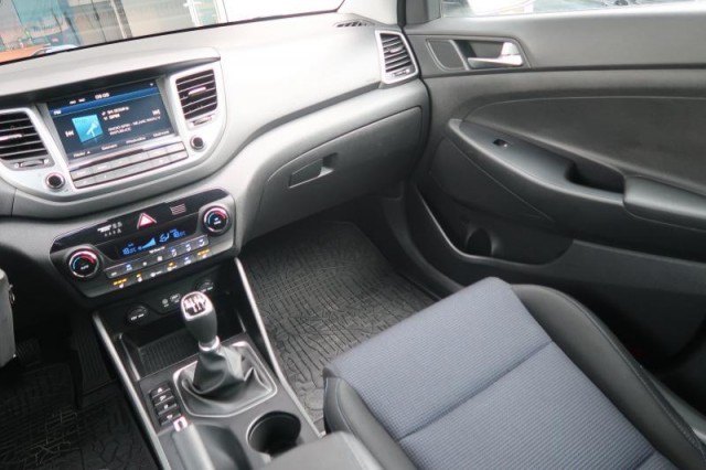 Hyundai Tucson  1.7 CRDi Trikolor