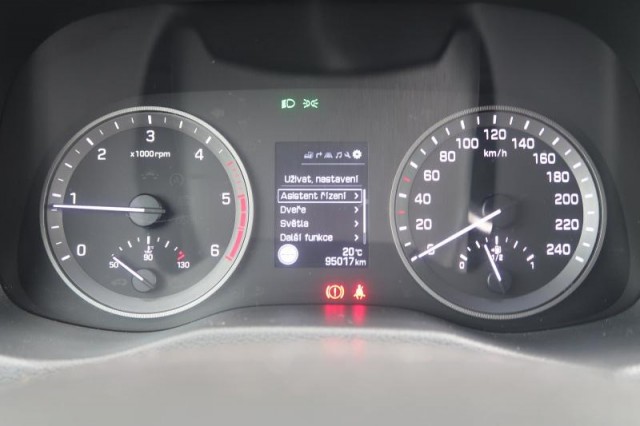 Hyundai Tucson  1.7 CRDi Trikolor