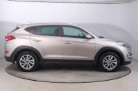 Hyundai Tucson  1.7 CRDi Trikolor