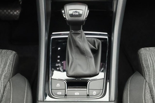 Škoda Karoq  1.5 TSI 